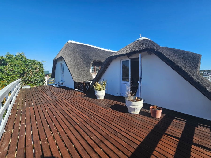 5 Bedroom Property for Sale in Stilbaai Wes Western Cape